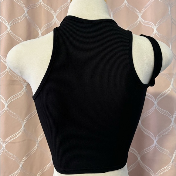 Black Cutout Crop Top, size XS - Picture 2 of 2